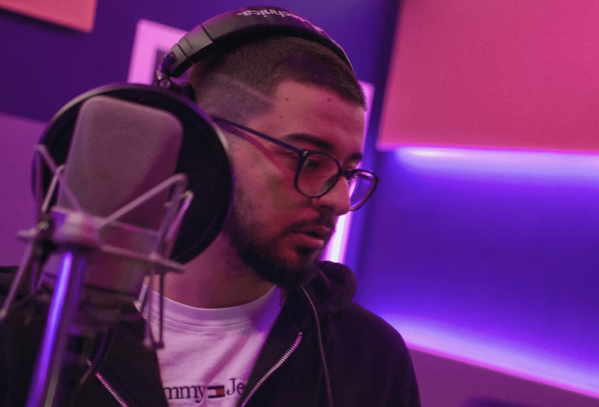 Ralph: una penna tagliente tra rap e scrittura