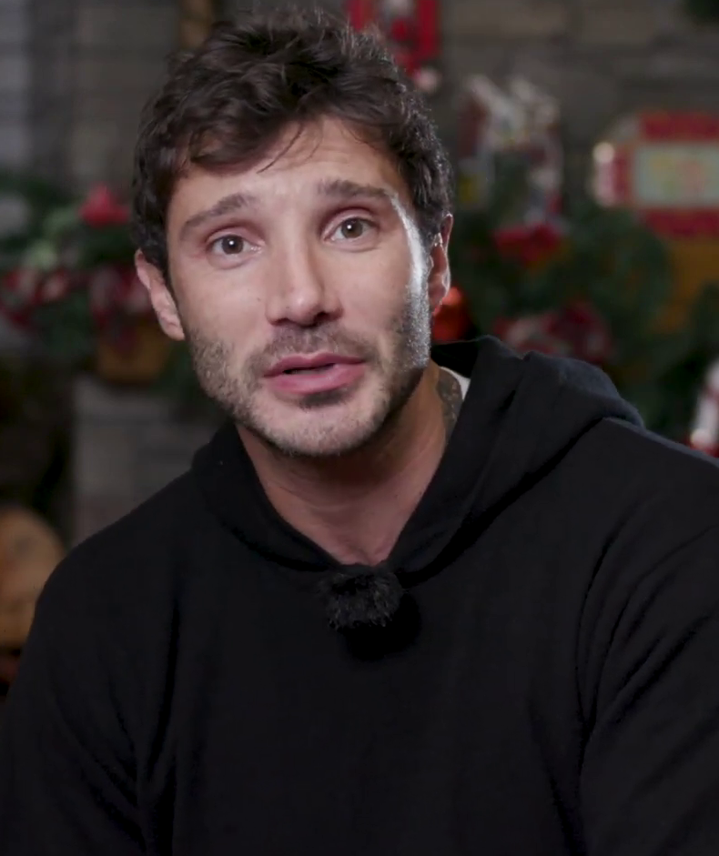 Stefano De Martino durante un’intervista a Funweek.it nel dicembre 2023.